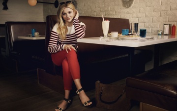 обоя хлоя морец фотосессия 2018, девушки, chloe grace moretz, chloe, grace, mortez, american, actress, хлоя, морец, hollywood, 2018, кафе, актриса, celebrities, модель