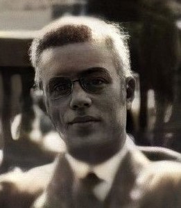 Photo of Leslie Hall