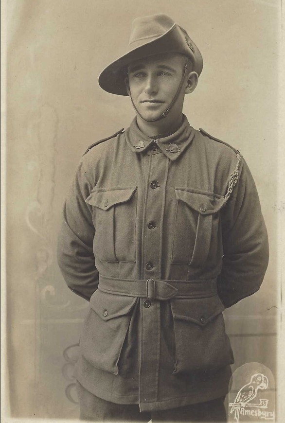 Photo of Arnold Smith