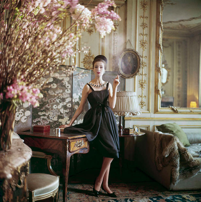 Марк Шоу (Mark Shaw) - Designer's Homes Smoking Black Dress, 1960