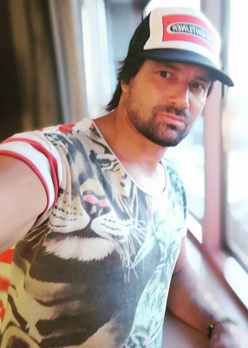 Manu Bennett at Hyatt Regency Cincinnati in September 2018