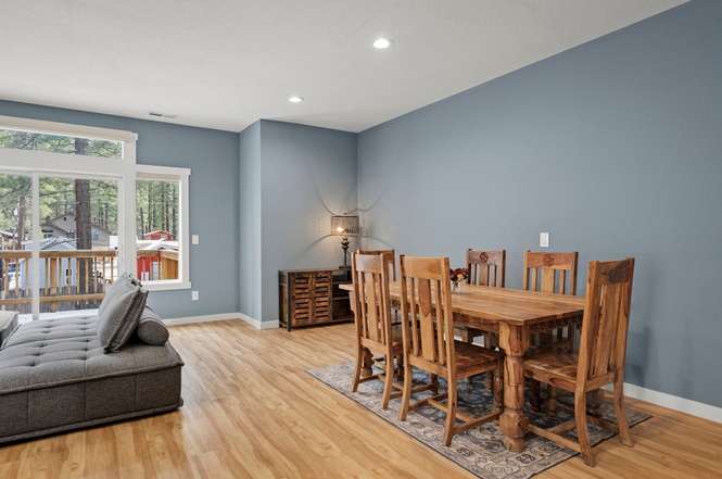 1053 William Ave, South Lake Tahoe, CA 96150