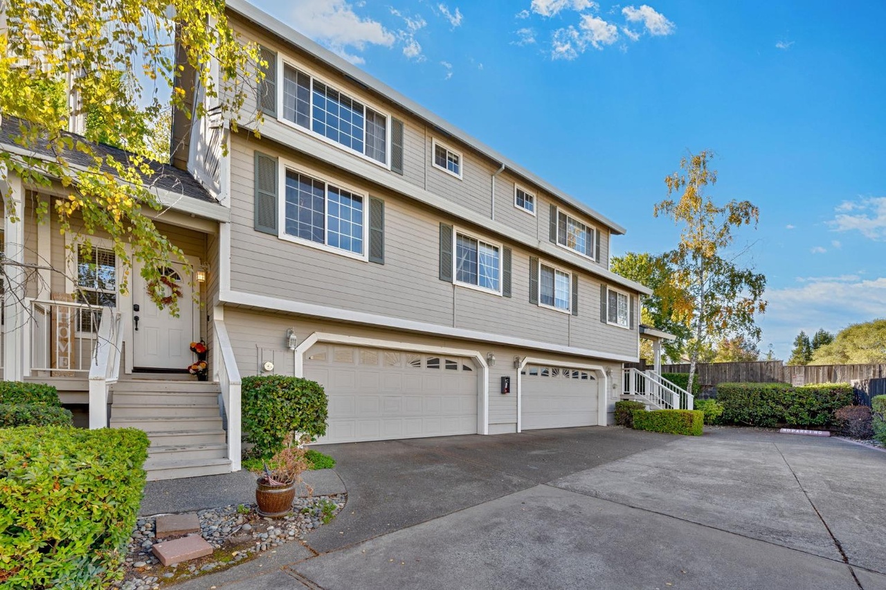 3080 Cambridge Rd #5, Cameron Park, CA 95682