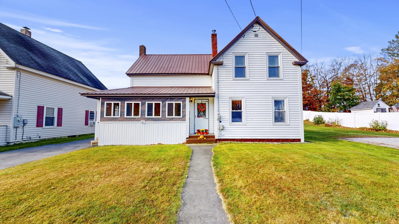 41 Middle Ave, Mexico, ME 04257