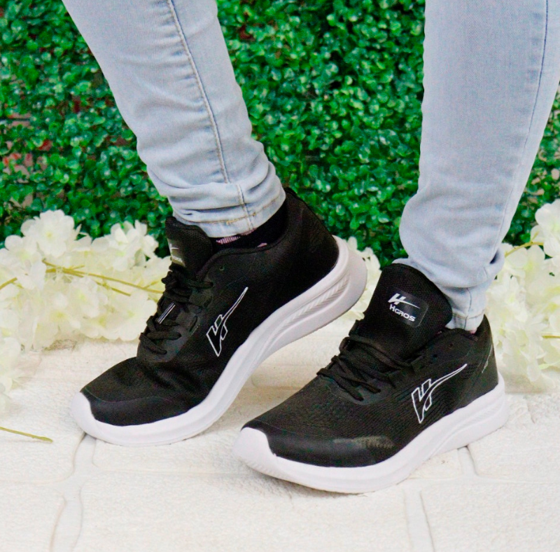 Tennis Negro Blanco 132