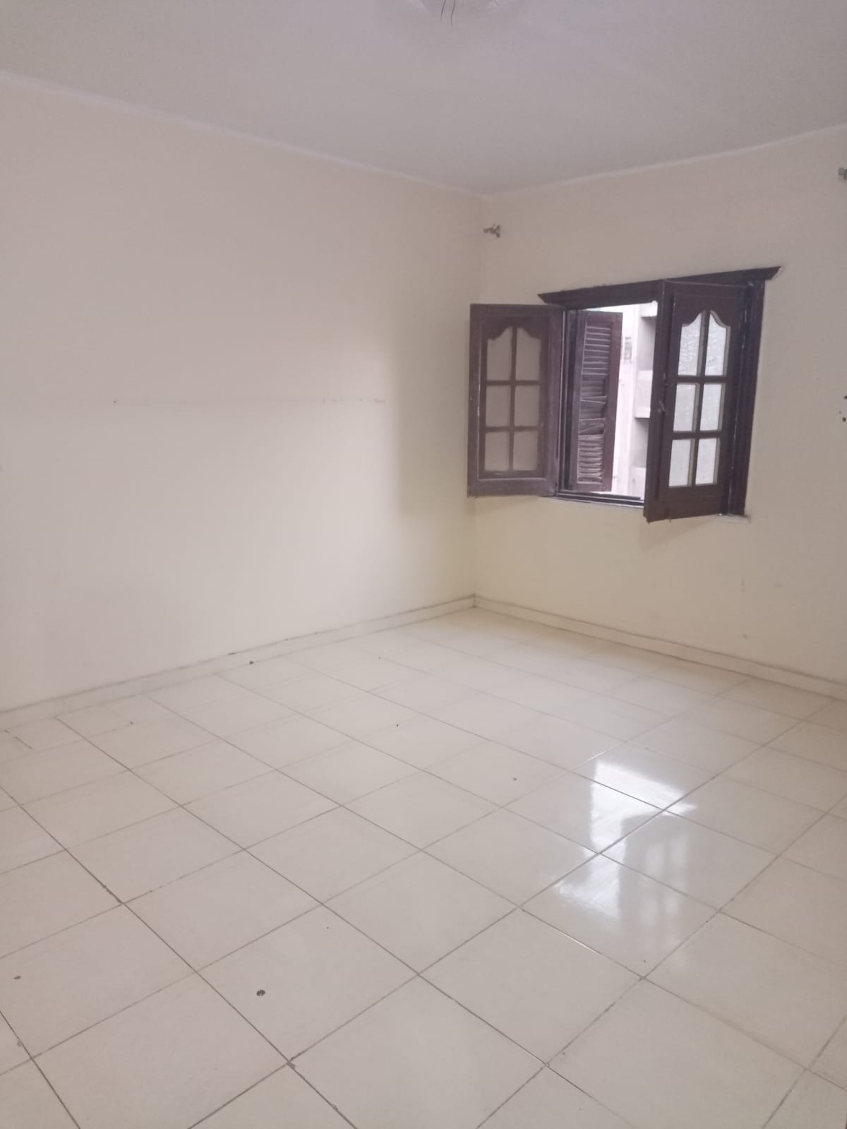 Room image 3
