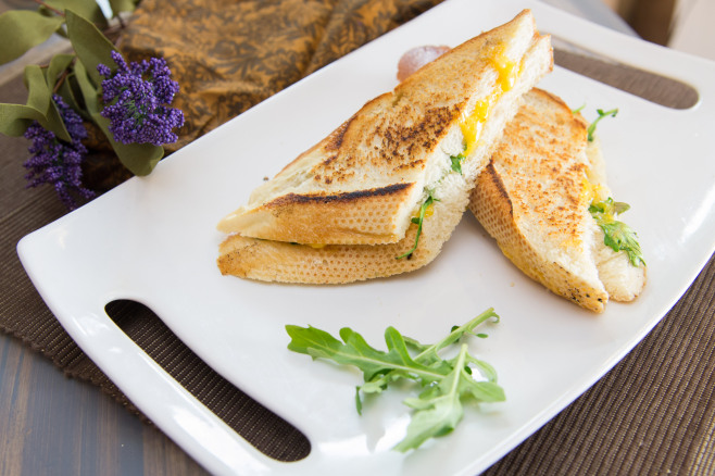 Arugula cheddar grilled cheese sandwich with fig butter
