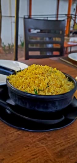 Thai Pineapple Fried Rice (v)