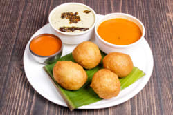 Mysore Bonda (4Pcs)