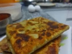 Chicken Stuffed Paratta