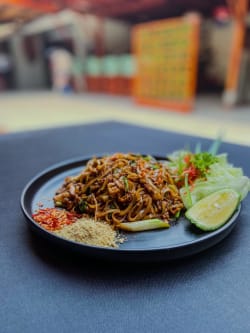 Pad Thai (Rice Noodles) (N) Egg