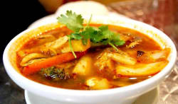 Tom Yum Veg Soup (v)