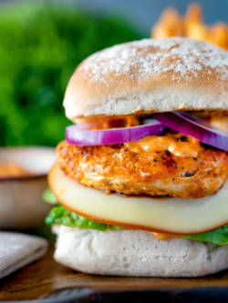 Peri Peri Cottage Cheese  Burger (v)
