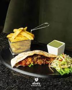 Moroccan Spiced Chicken Pita