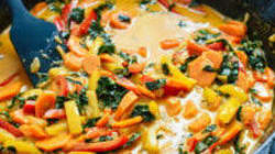 Thai Red Veg Curry (v)