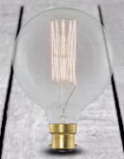 Retro Extra Large Line Filament Globe Bulb (B22 40w)