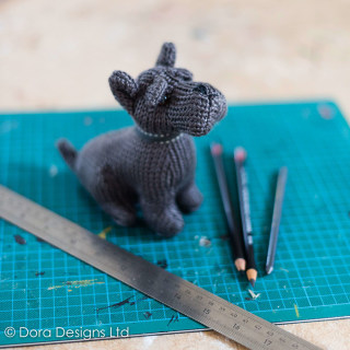 Jura Junior Scottie Paperweight by Dora Designs