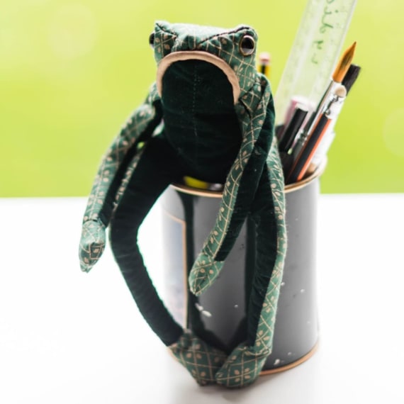 Fredrick Frog Junior Paperweight by Dora Designs