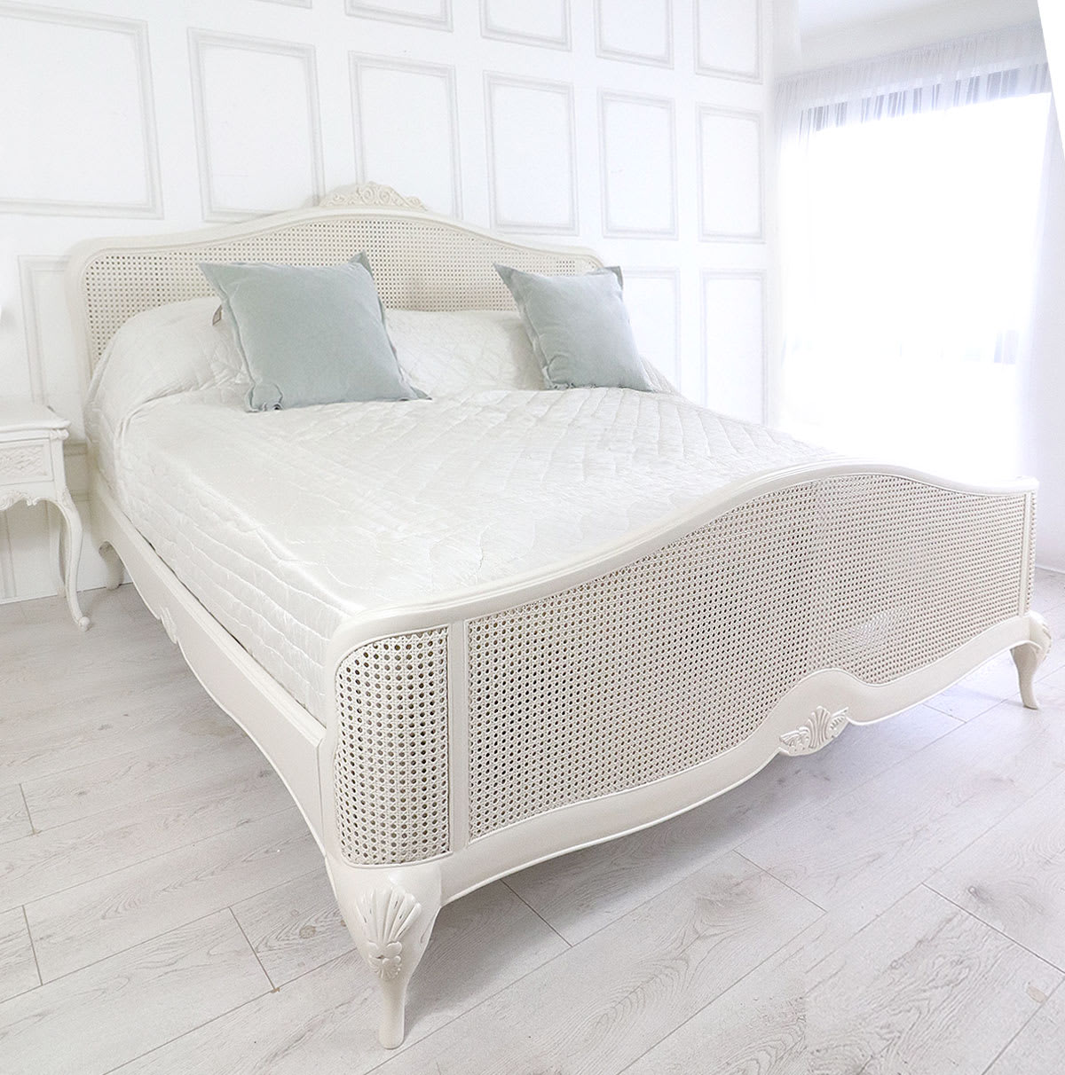 Buy Willis & Gambier Ivory Rattan High End Bed Chateau Style