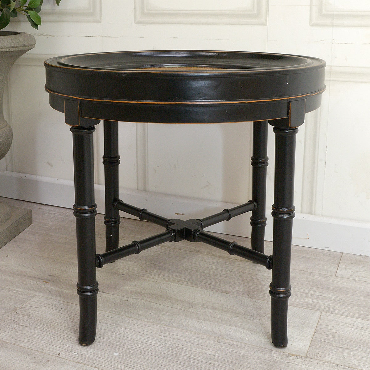 Oriental Style Round Top End Table