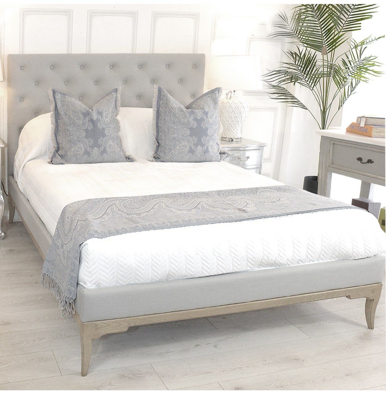 Willis & Gambier Toulon Low Footend Bed