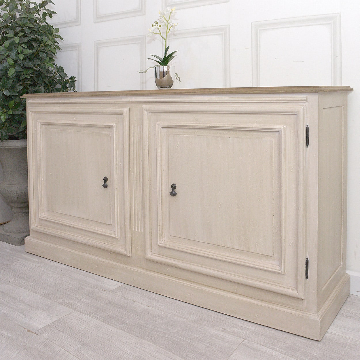 Olga 2 Door Sideboard