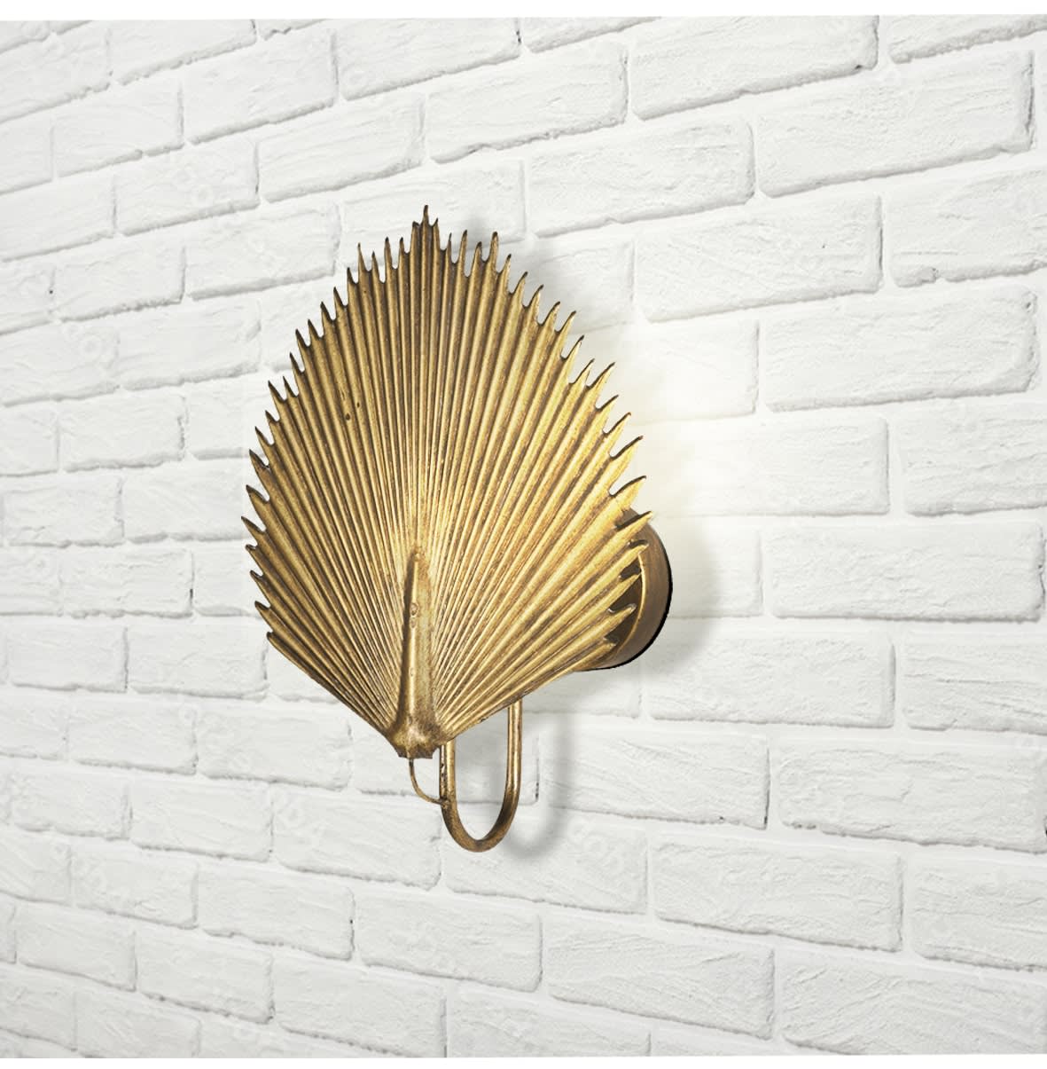 Gilded Leaf Wall Lamp