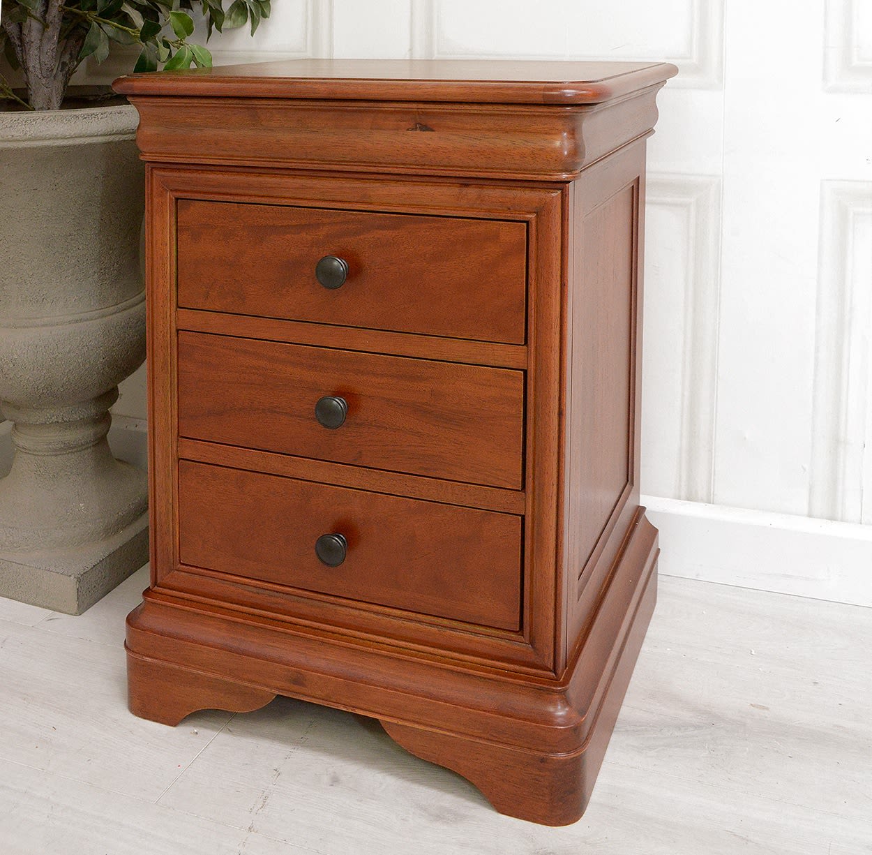 Willis & Gambier Antoinette Bedside Table