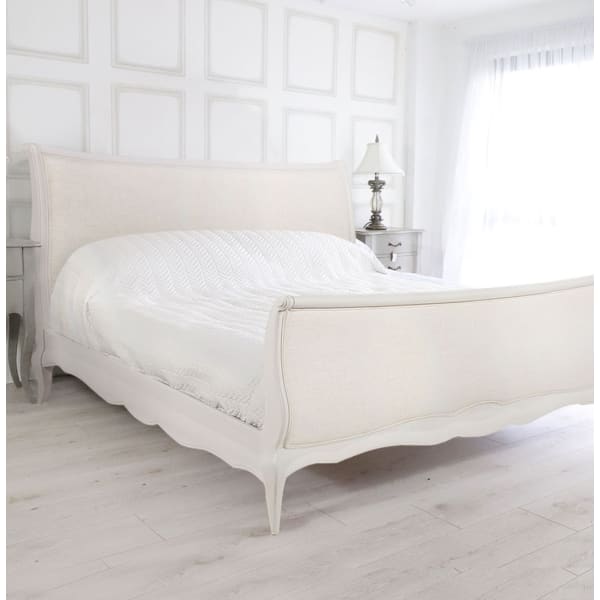 Amelia White Upholstered Bed (4ft6/5ft/6ft)