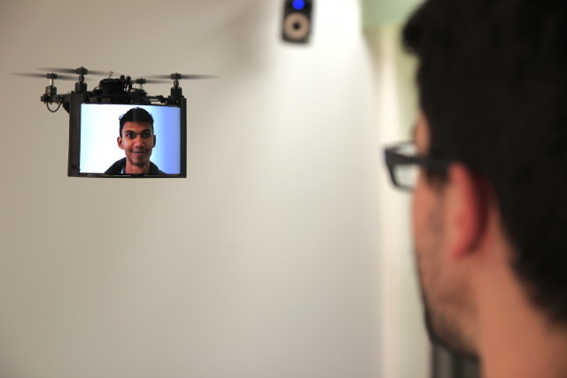 DisplayDrones are fitted with a flexible high-resolution touchscreen, forward facing video camera and Android smartphone board. (Image courtesy of Queens University.)