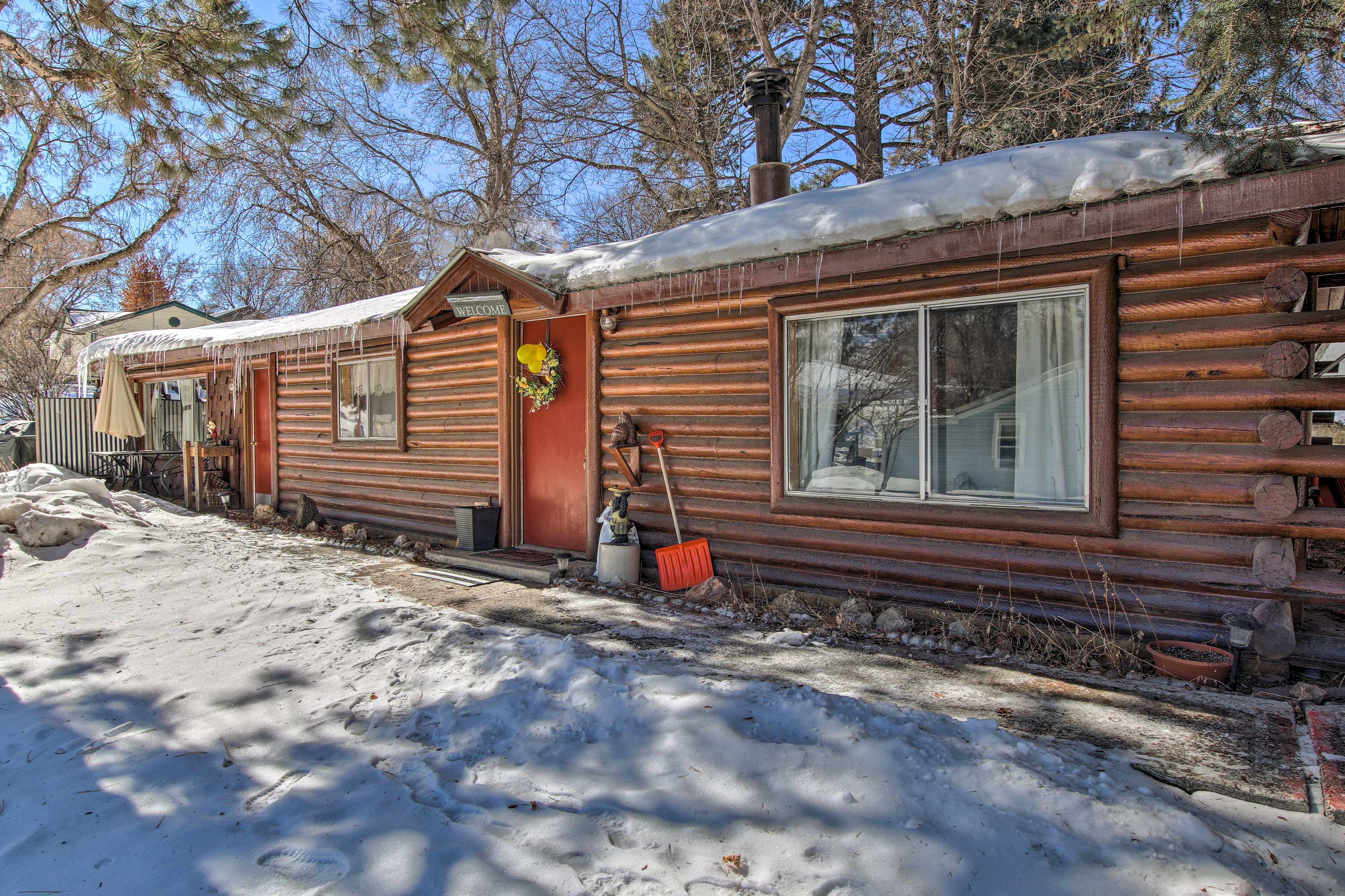 Walk To Lava Hot Springs Pools From Cozy Cabin Evolve