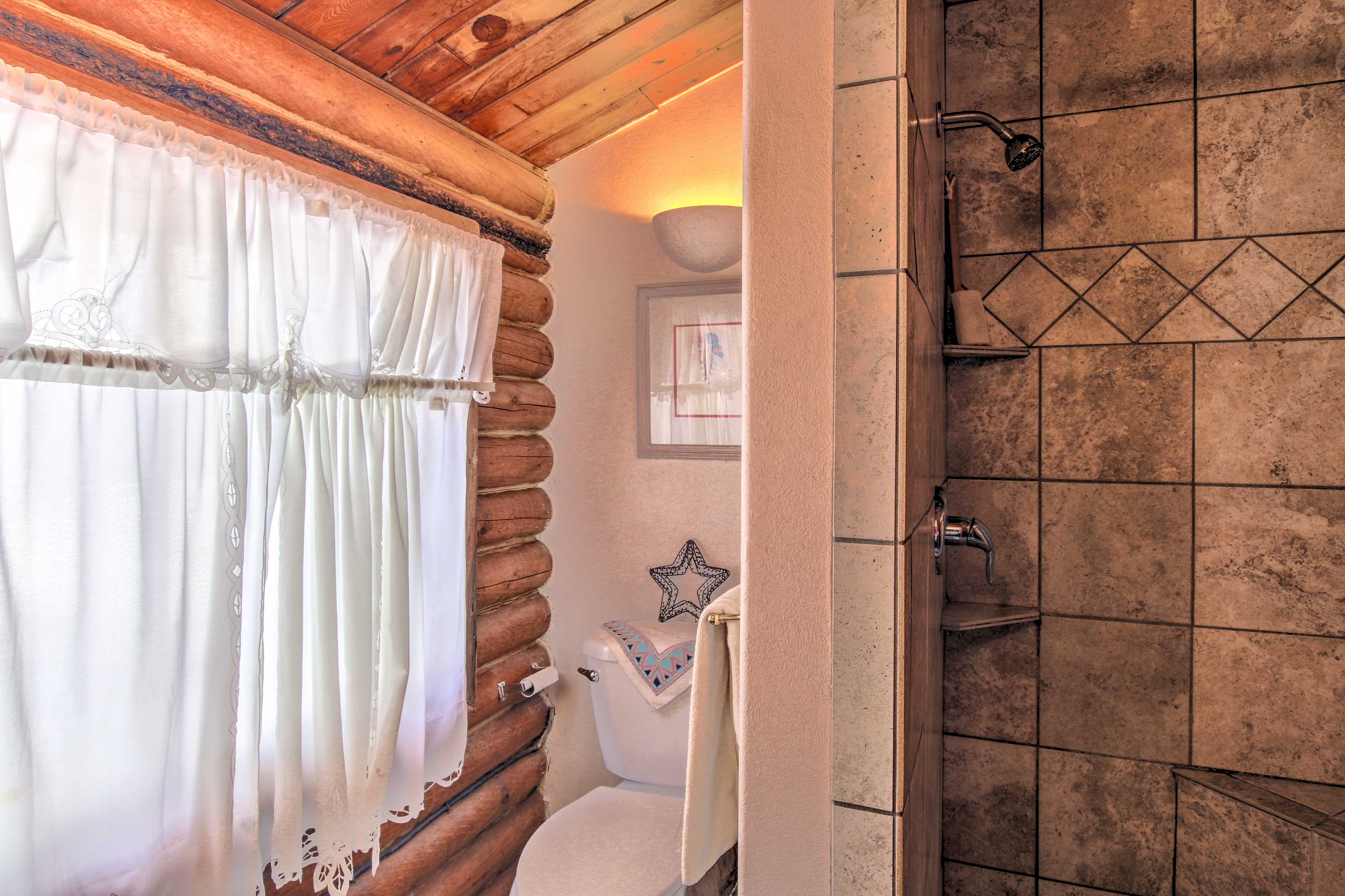 Walk To Lava Hot Springs Pools From Cozy Cabin Evolve