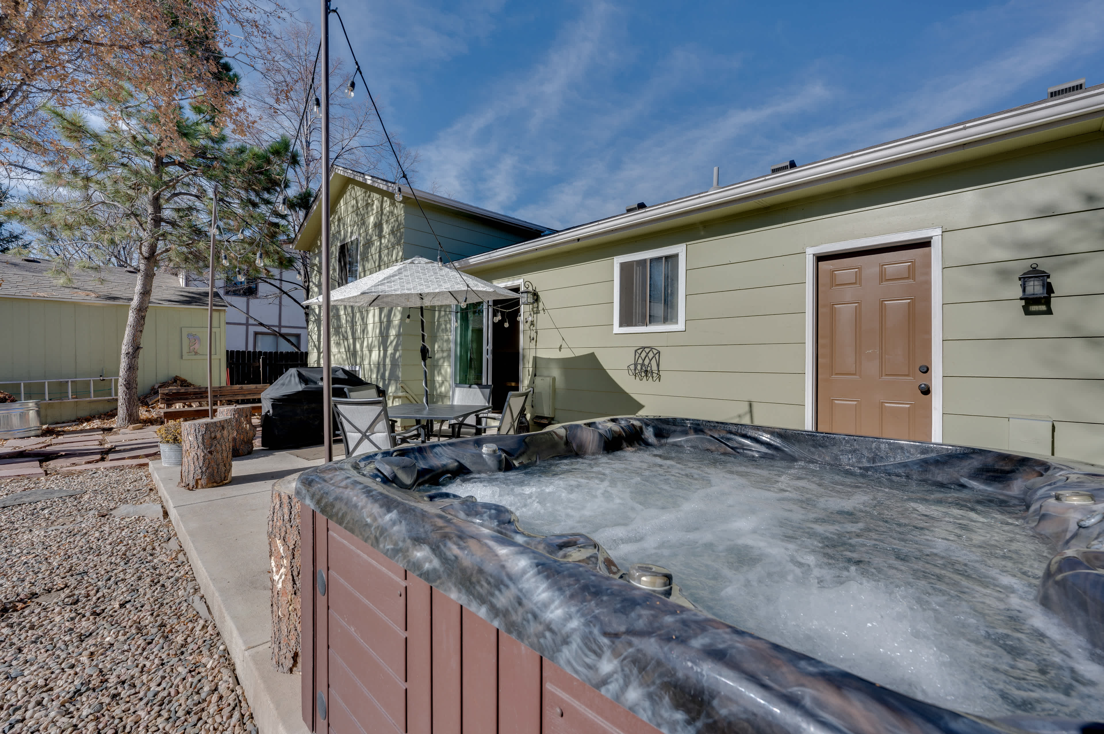 Loveland Home W Private Hot Tub Wood Fireplace Evolve