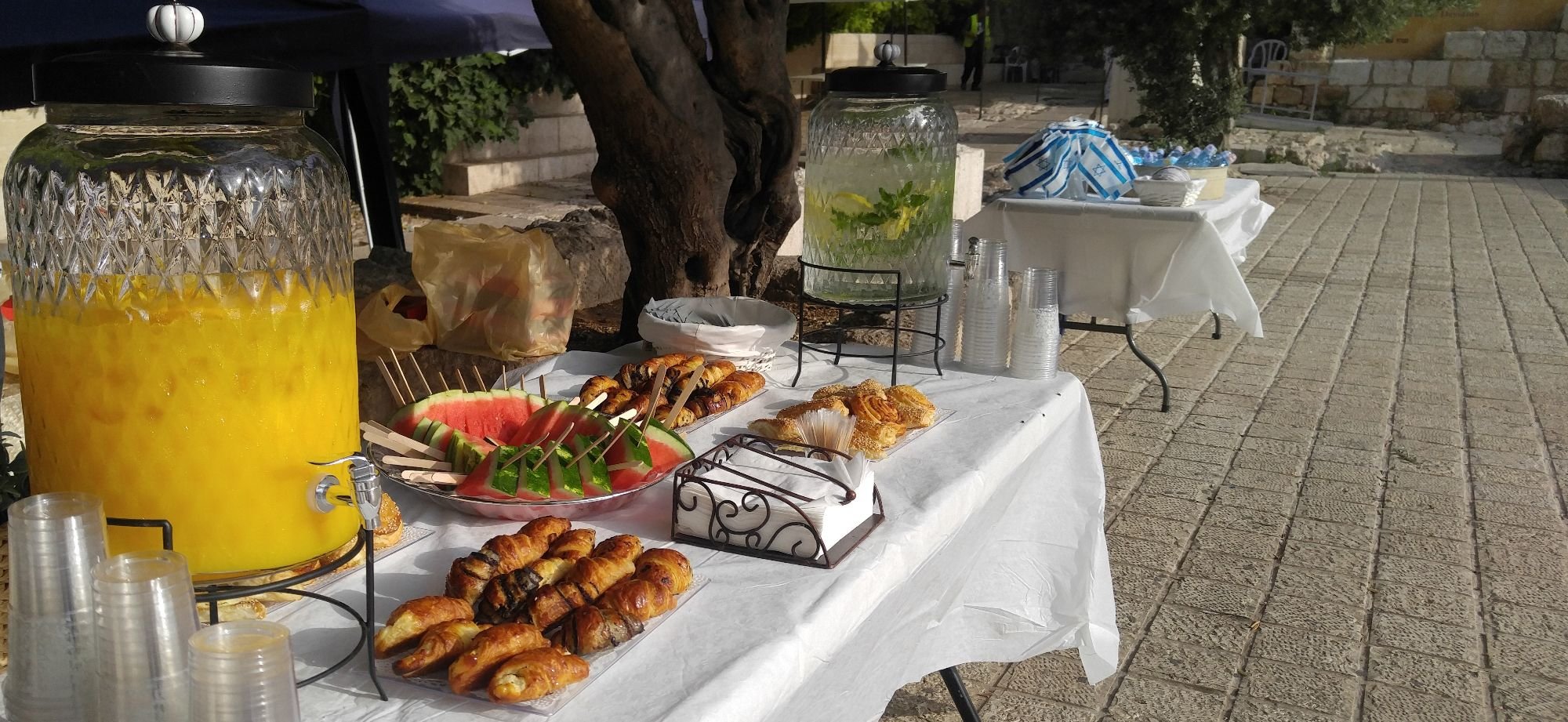 קייטרינג ופריסות בשטח קייטרינג ופריסות בשטח
