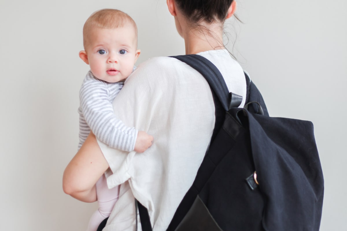 Diaper Bag Checklist: What To Include – Tabeeze