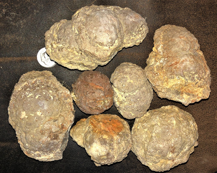 Orienting Geodes for Cutting Rock Tumbling Hobby