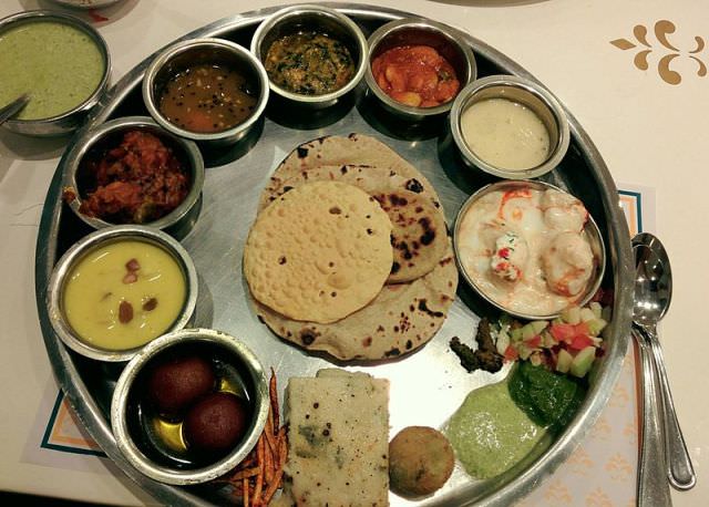 Gujarati thali in Pune Gujarati thali in Pune