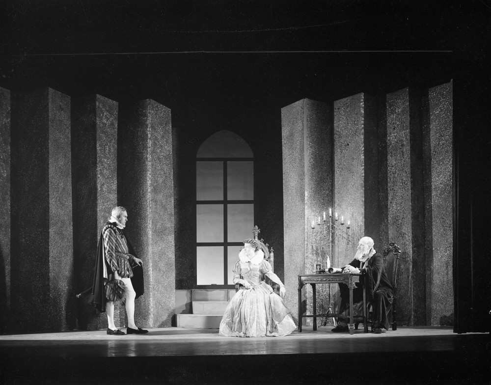 1953 Mary of Scotland photo 1