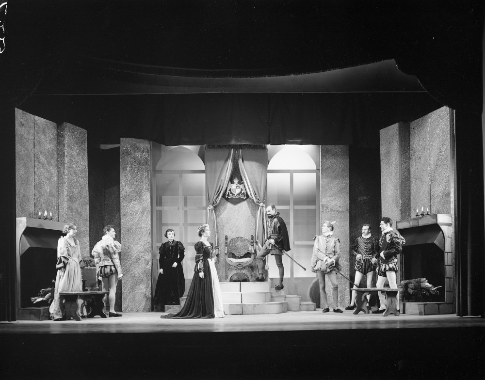 1953 Mary of Scotland photo 2