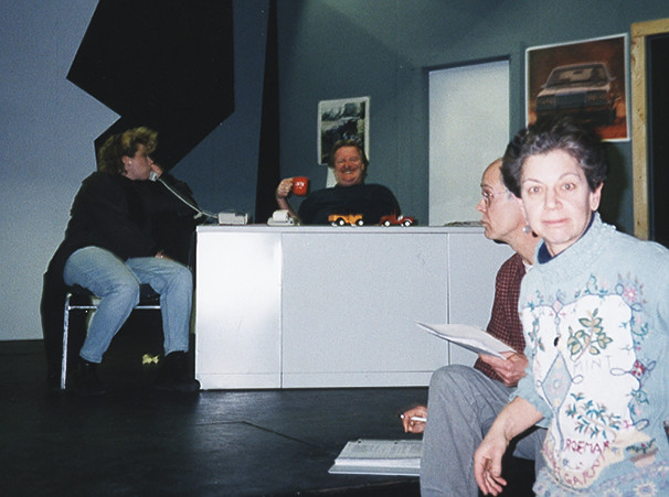 2000 The Motor Trade photo 7