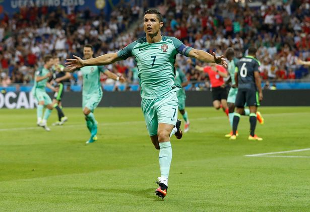Cristiano Ronaldo vs Wales