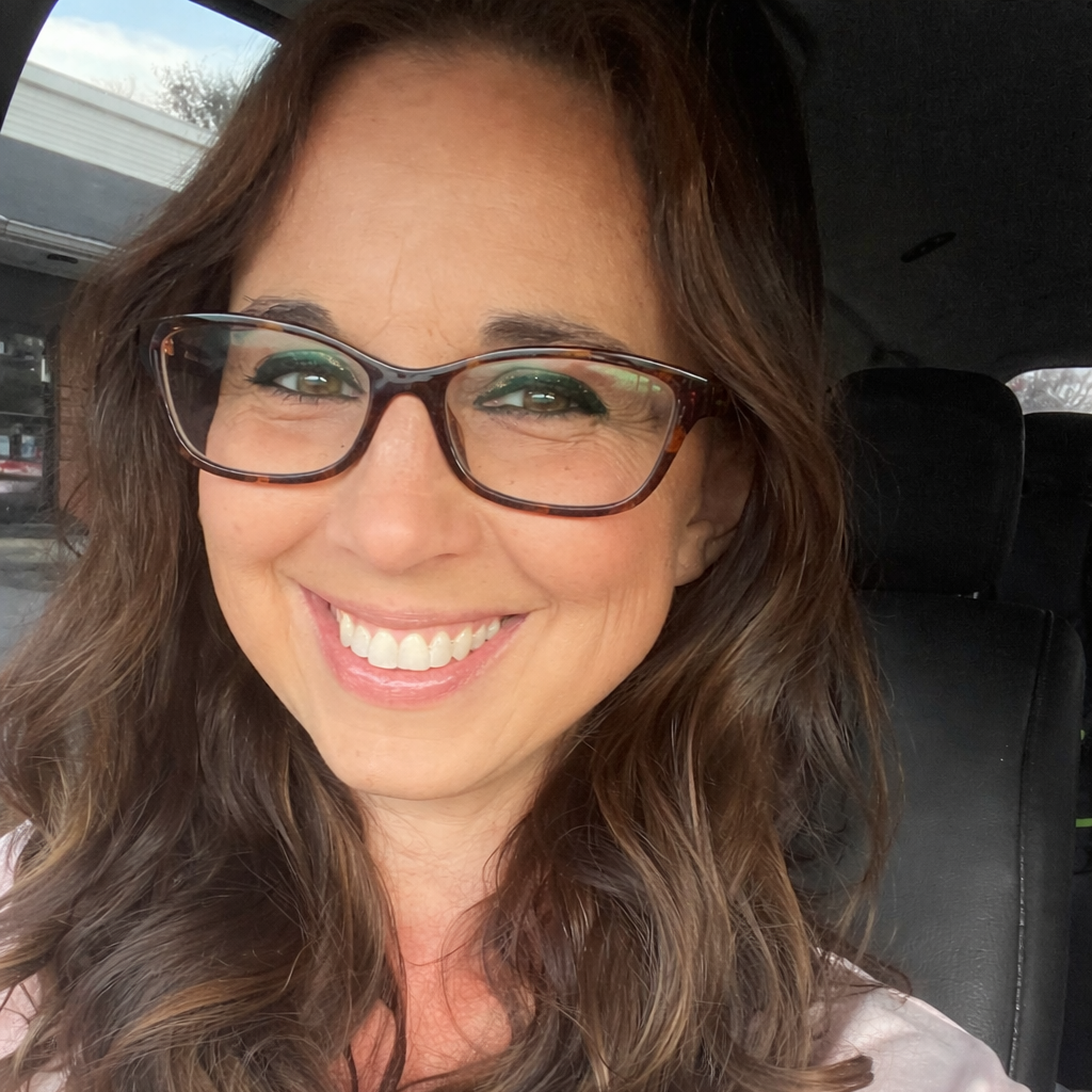 Advisor - Jessica Clark