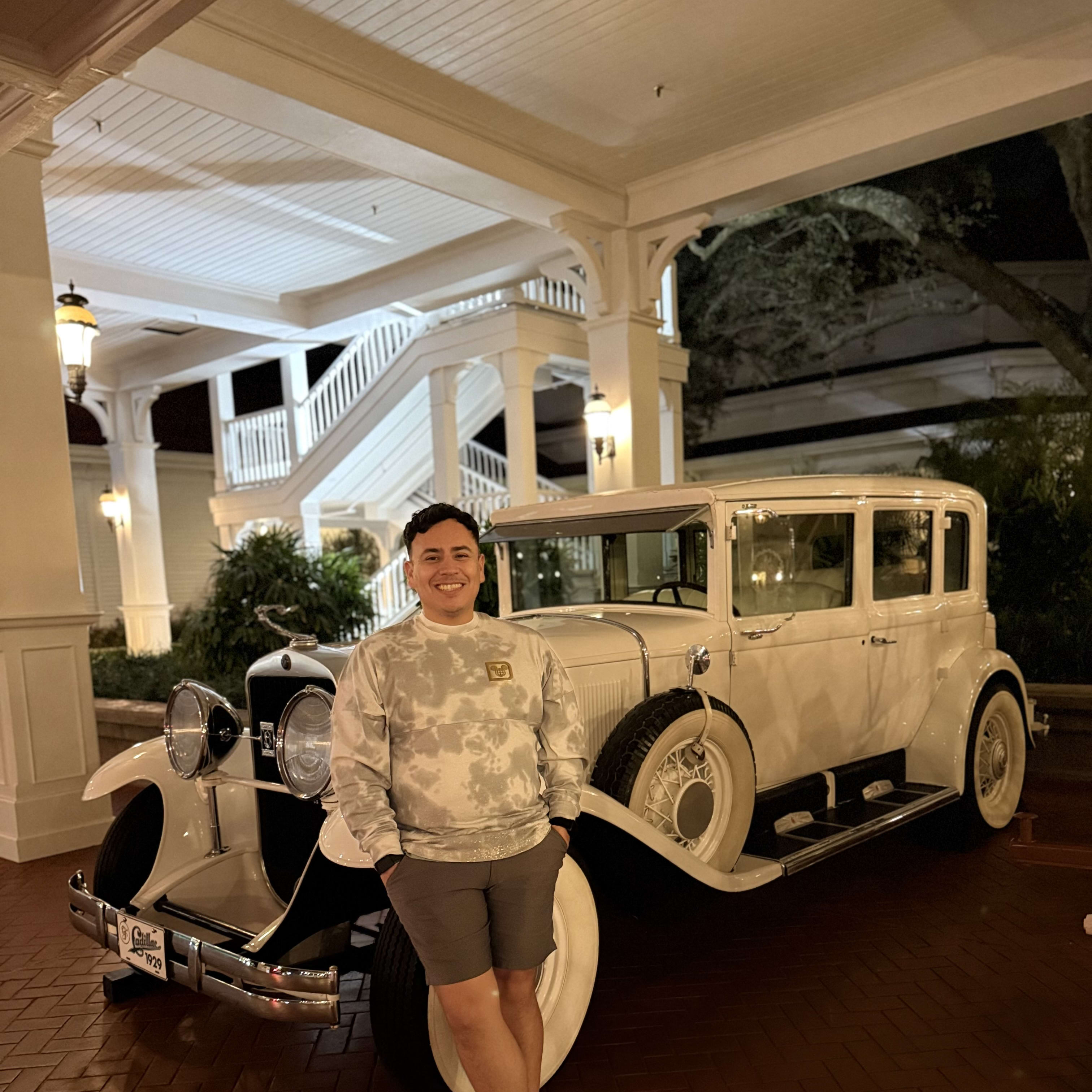 Advisor - Thomas Navarrete