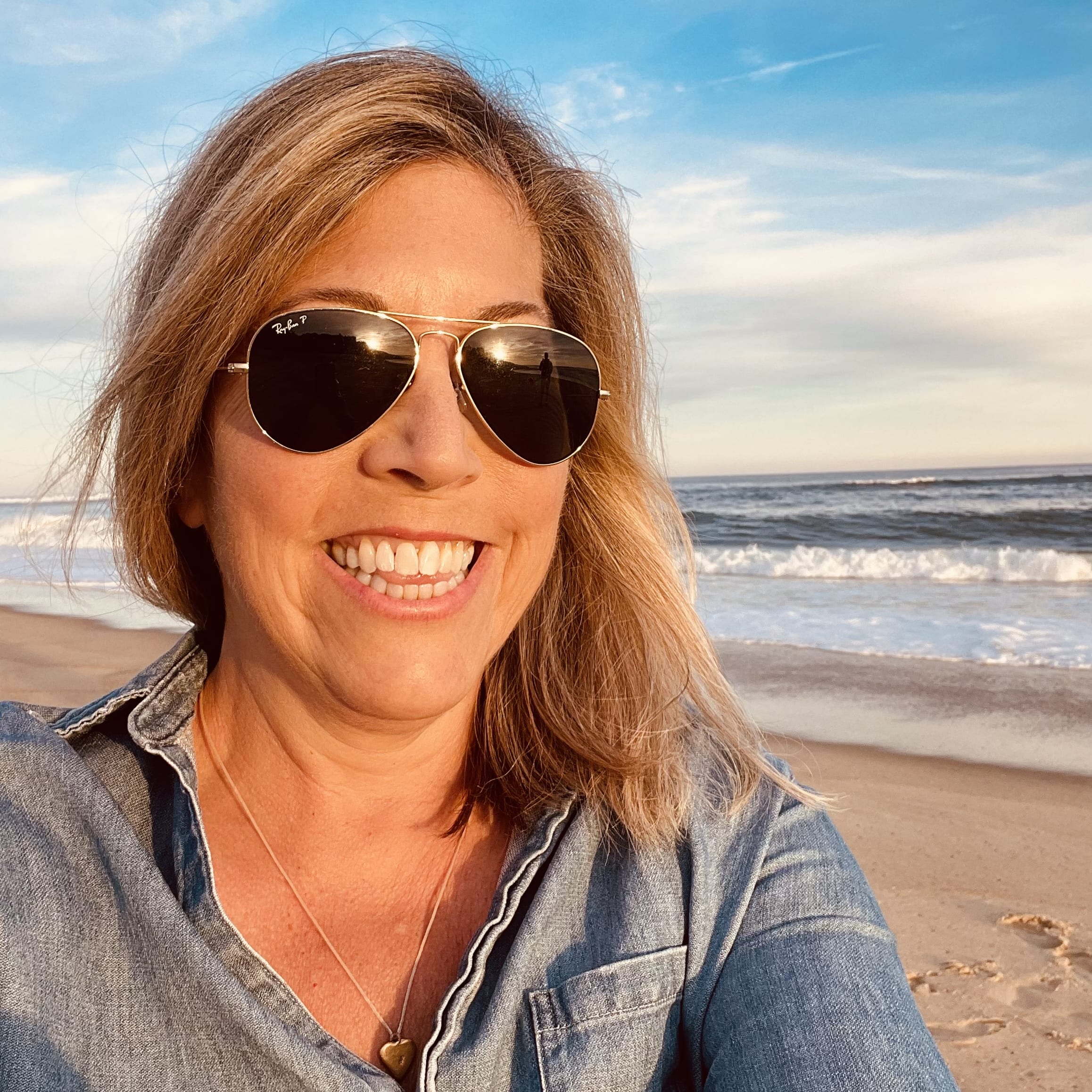 Anna Lee curated by Anna Lee