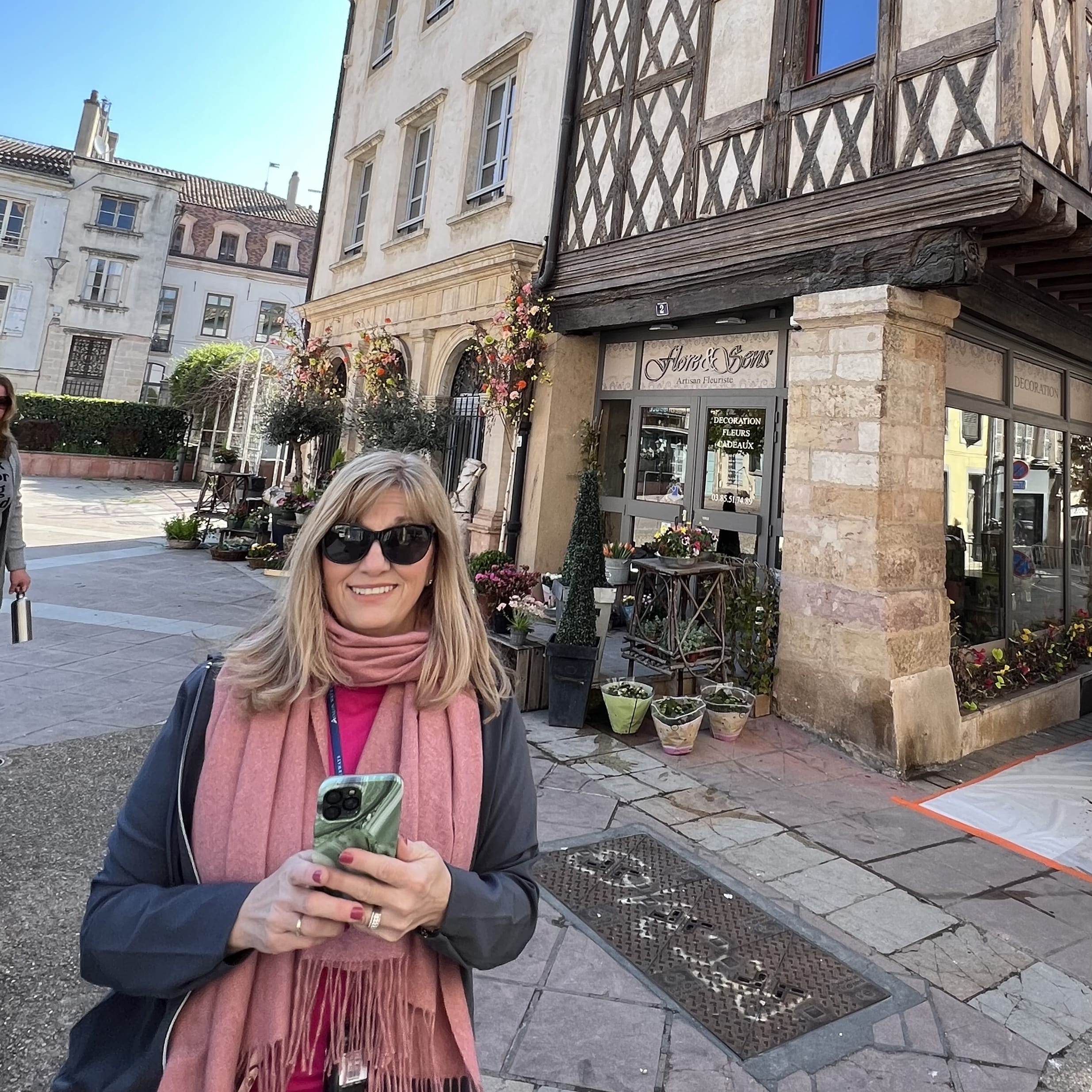 Fora Author - Julie Evans