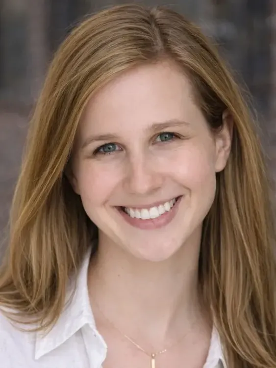 Fora Author Sarah Bruning