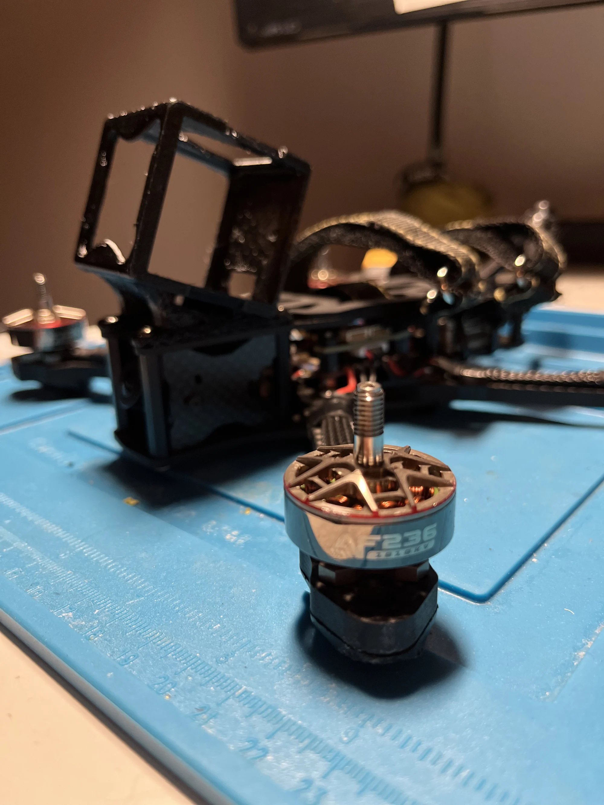 dron fpv