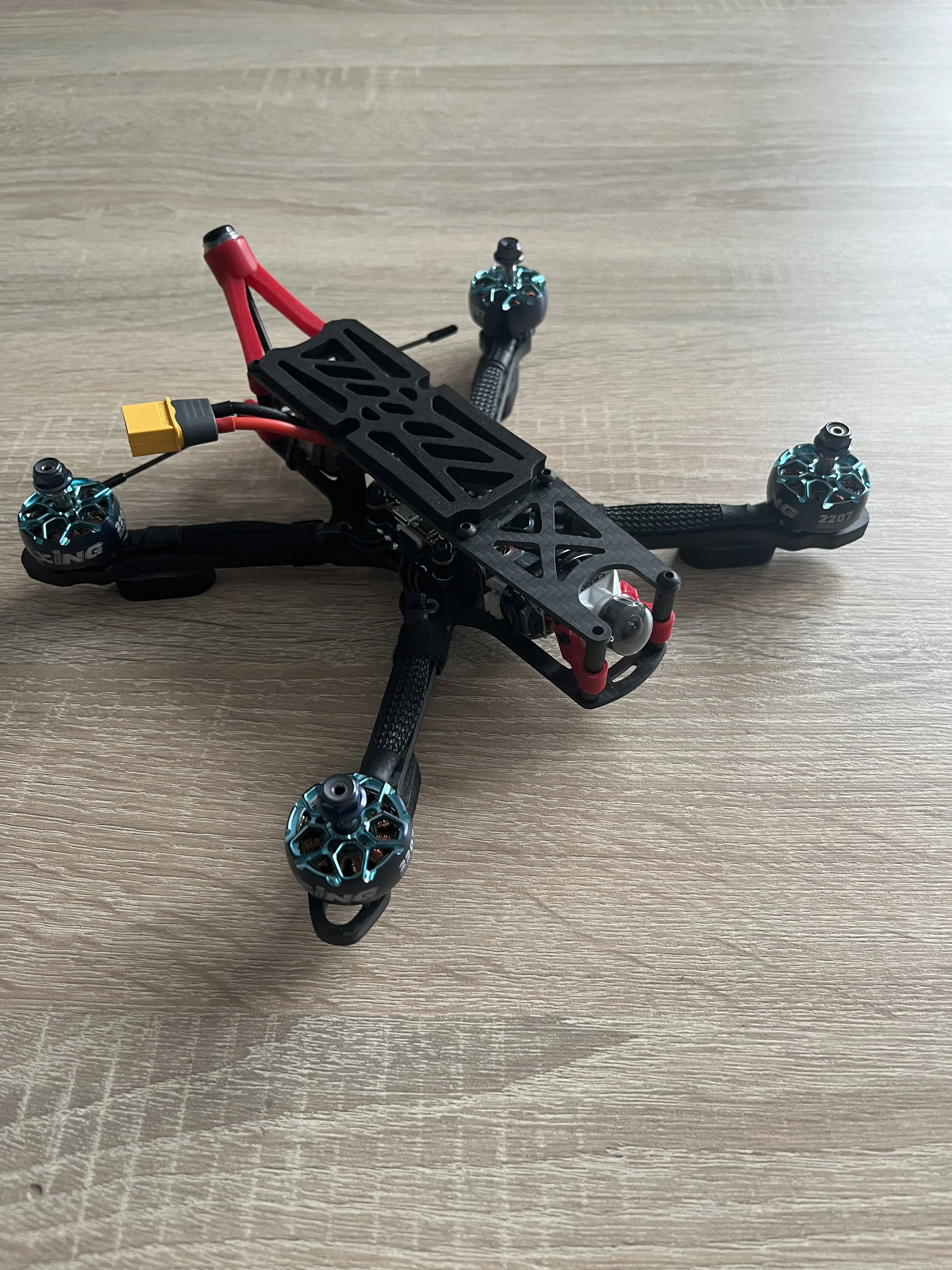dron fpv