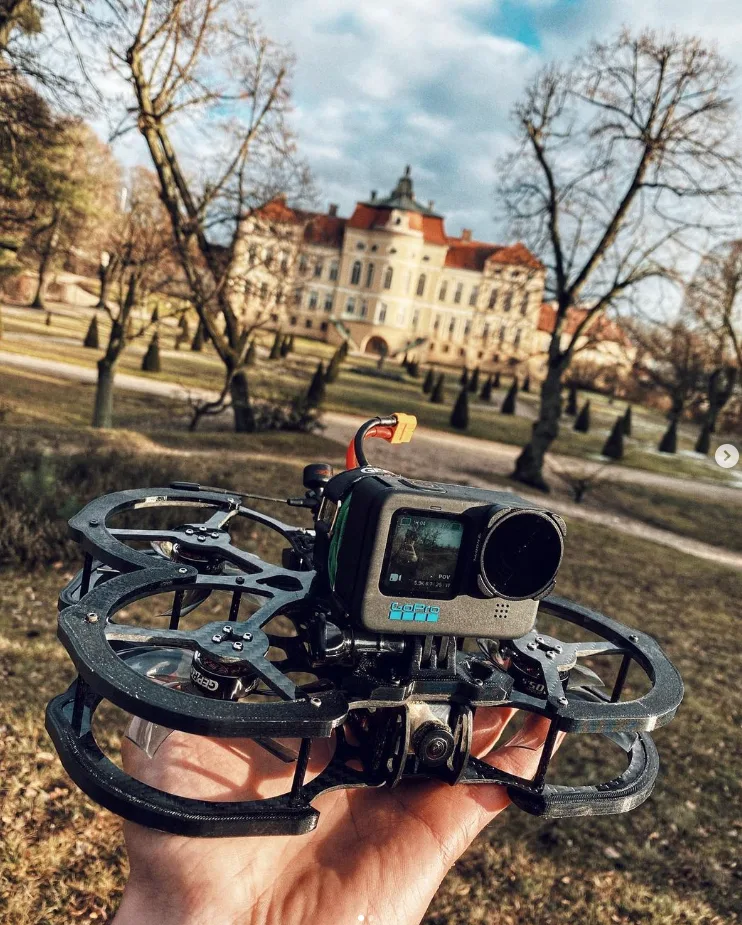 dron fpv