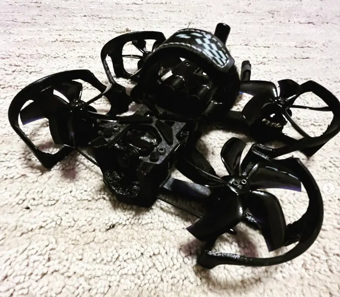 dron fpv